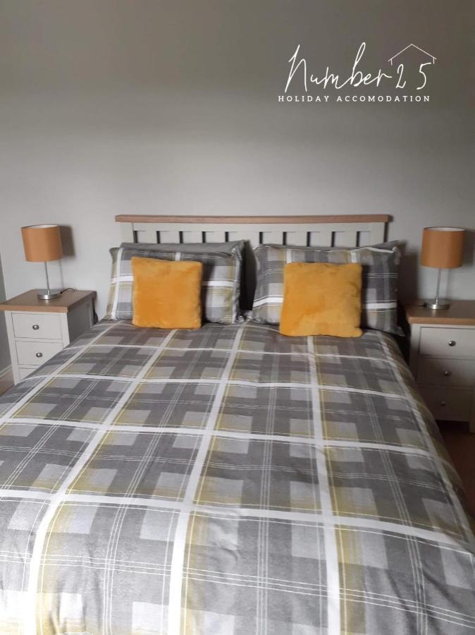 Number 25 Self Catering Apartments Ederney Ardess Eksteriør bilde